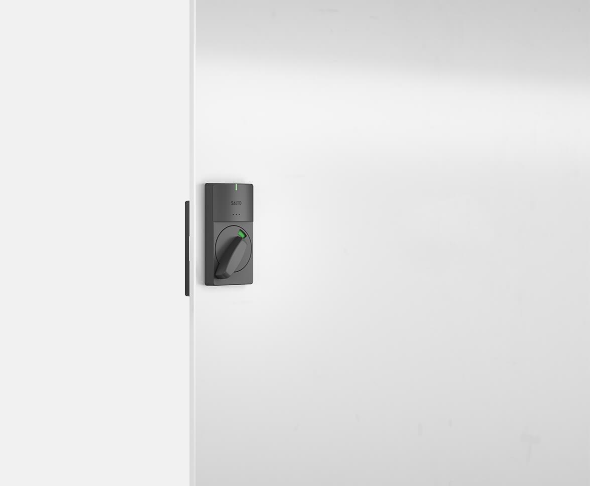 xs4-locker-anthracite-20200615091322