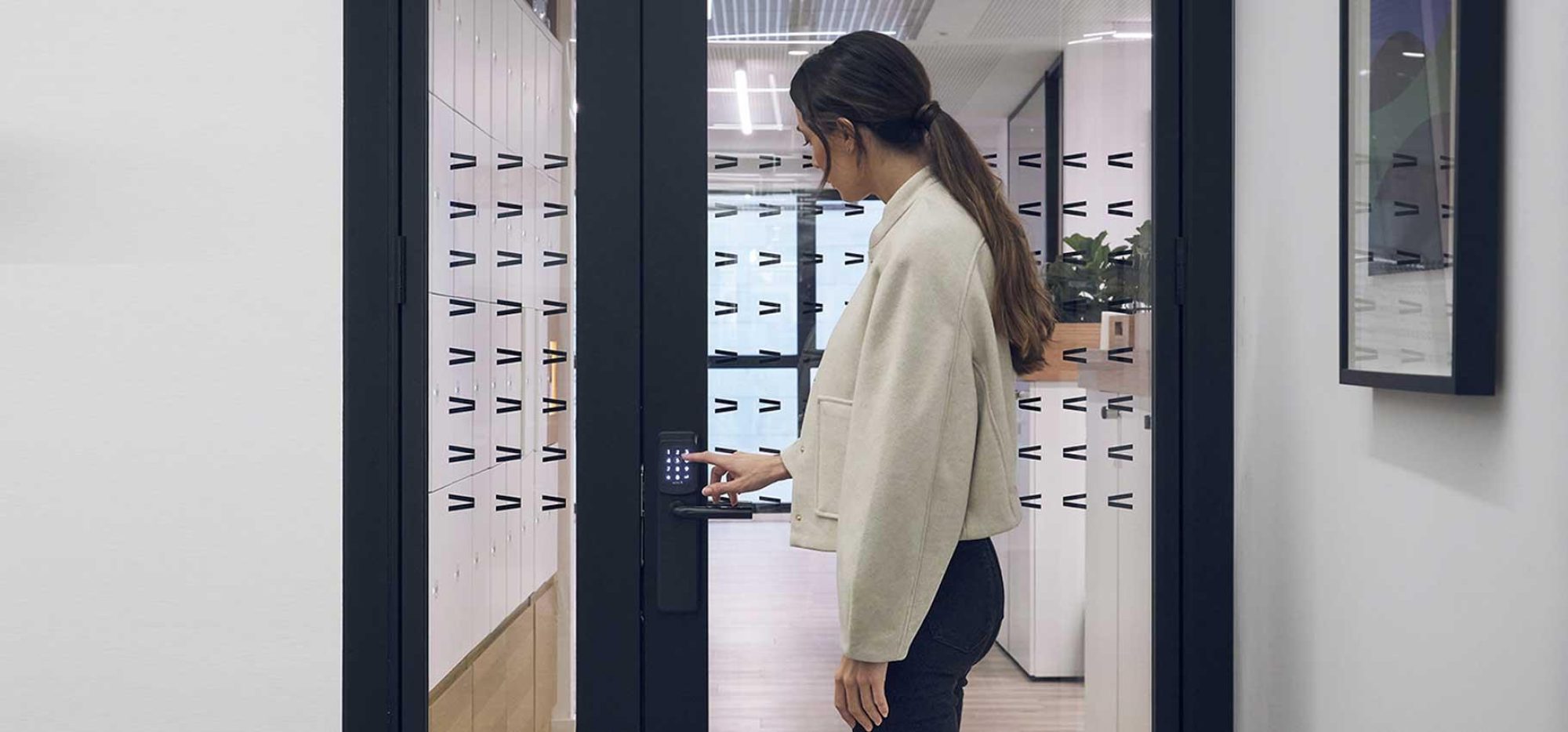 xs4-one-s-keypad-description-image